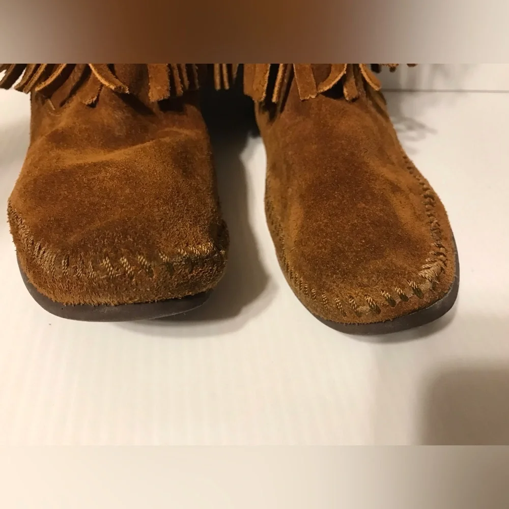 Moccasin brown suede layer tiered fringe boots women fits size 9 - Picture 3 of 11